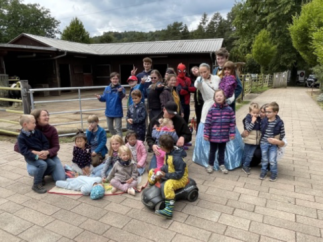 93568A72 1987 4FE2 A305 A89B64180725